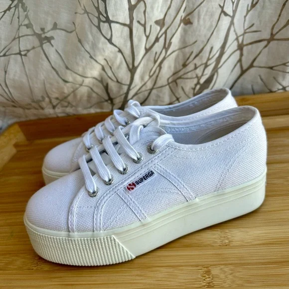 NWOB Superga Women's White Canvas Platform Sneakers - Picture 2 of 7
